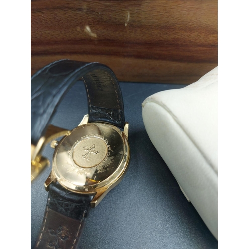 216A - A Dreyfuss & Co. Series 1946 No. 9301 gents watch with original collectors case