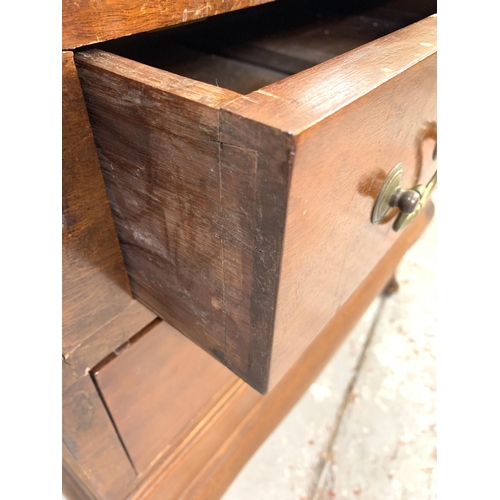 667 - A Georgian style walnut and mahogany bureau - approx. 104cm high x 76cm wide x 44cm deep