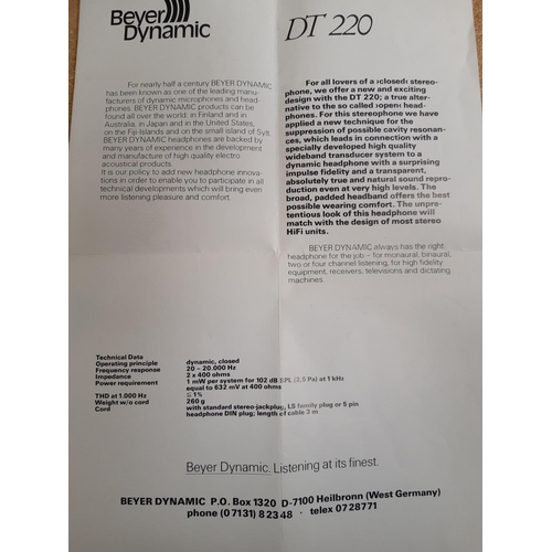 1015 - Two pairs of stereo headphones, one boxed vintage Beyer Dynamic DT220 closed back and one JVC HA-S60... 