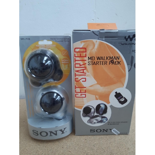 1017 - Two Sony MiniDisc items, one boxed blue MZ-R909 portable recorder with accessories and instruction m... 