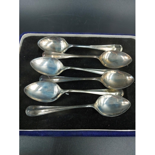 248 - A set of six Art Deco hallmarked Sheffield silver tea spoons by Ebenezer Newman, dated 1932 - approx... 