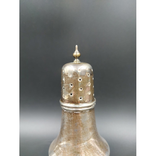 257 - A hallmarked Sheffield silver sugar shaker by James Dixon & Sons, dated 1944 - approx. gross weight ... 