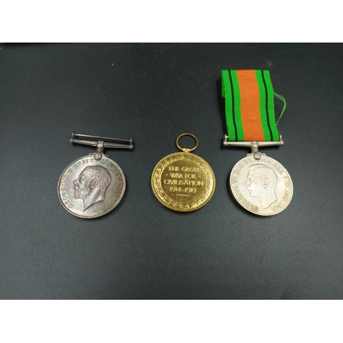 324 - Six WWI and WWII medals from the same 'Collins family'. The WWI medals come complete with the origin... 