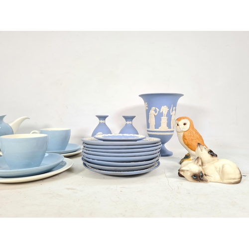 453 - A collection of various china to include eight Wedgwood pale blue Jasperware collectors plates - six... 