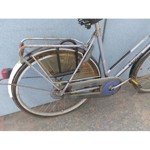 1196 - A purple Batavus Junior lady's town bike with quick release front wheel, Dynamo lights and 3 speed S... 