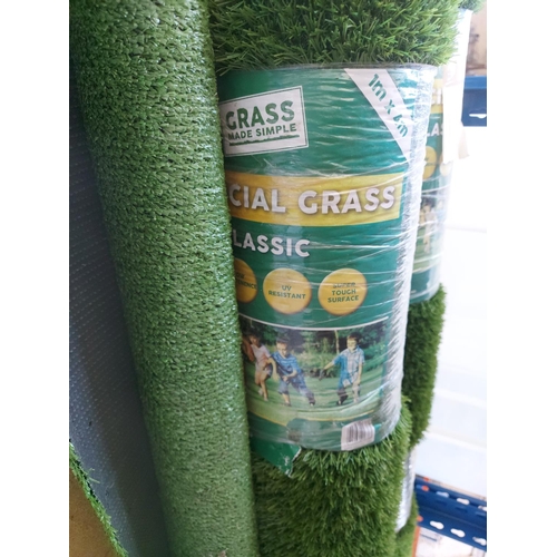 1251 - Three items, two new 4 x 1 meter rolls of artificial  grass and one part roll