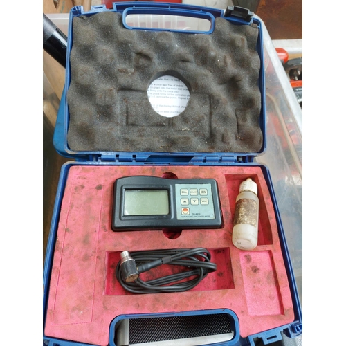 1325 - A box containing various items to include one Black & Decker BD1602 hot air gun, one cased Smart Sen... 