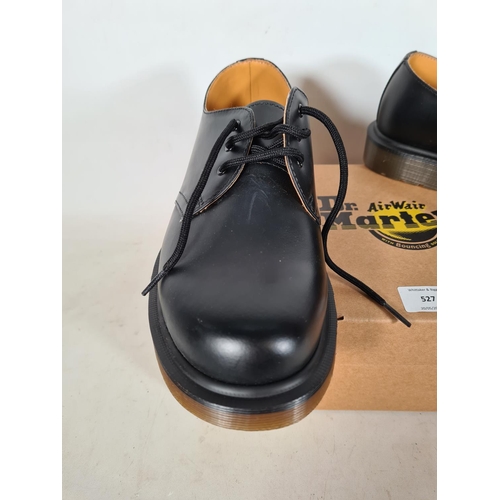 527 - A pair of new boxed Dr Martens black leather size 7 shoes