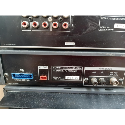 1023 - Five items of Sony stereo hi-fi equipment, one pair of SS-H3700 speakers, one CDP-S207 CD player, on... 