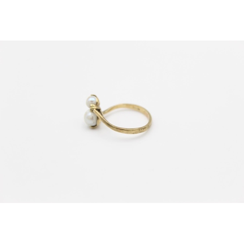 117 - A 9ct gold pearl set ring, size N - approx. gross weight 1.9 grams