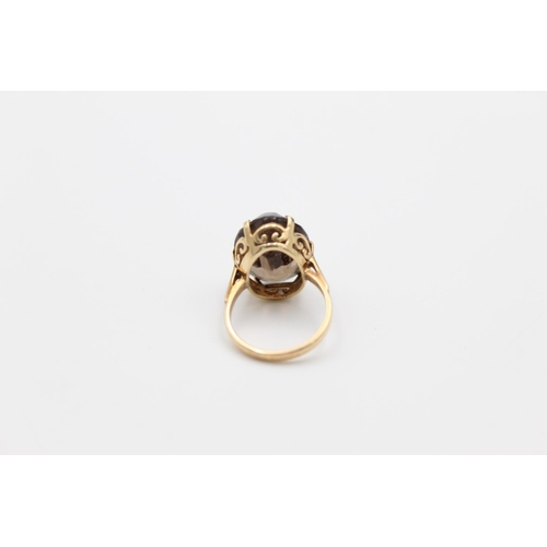 158 - A 14ct gold smoky quartz cocktail ring, size L - approx. gross weight 5.2 grams