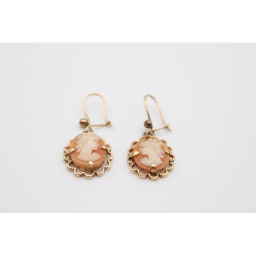 226 - A pair of 9ct gold cameo drop earrings - approx. gross weight 2.7 grams