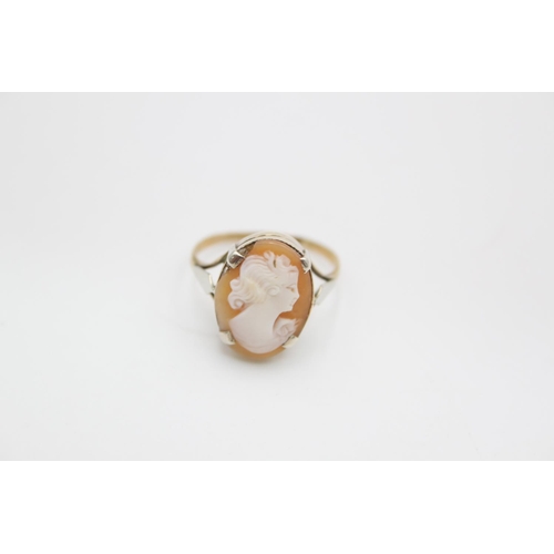 63 - A 9ct gold cameo ring, size Q ½  - approx. gross weight 2.3 grams