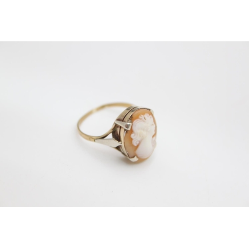 63 - A 9ct gold cameo ring, size Q ½  - approx. gross weight 2.3 grams