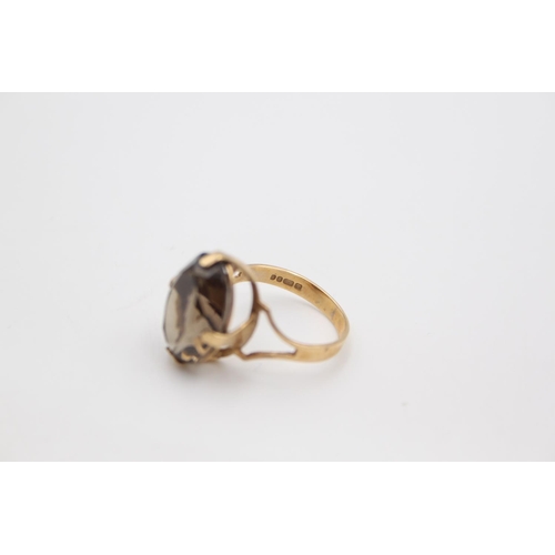 87 - A hallmarked London 9ct gold smoky quartz cocktail ring, size O - approx. gross weight 3.6 grams