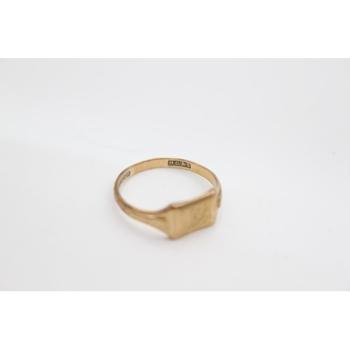 92 - A hallmarked Birmingham 9ct gold rectangular signet ring, size N ½ - approx. gross weight 2 grams