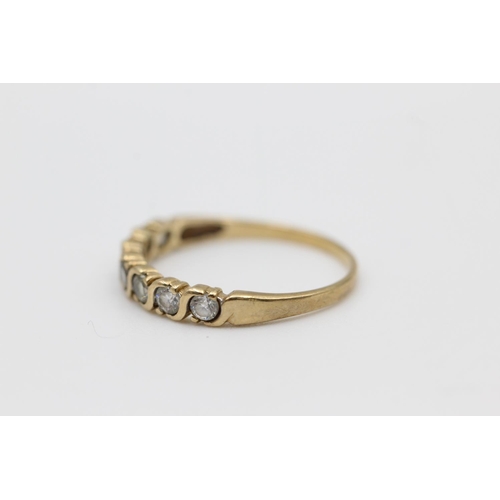 135 - A 9ct gold half eternity gemstone ring - approx. gross weight 1.6 grams