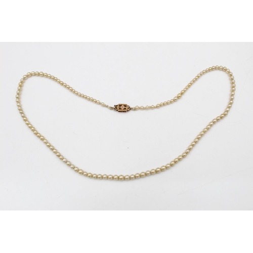 162 - A pearl necklace with 9ct gold clasp - approx. gross weight 5.8 grams