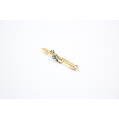 171 - A 9ct gold turquoise and pearl bar brooch - approx. gross weight 0.8 grams