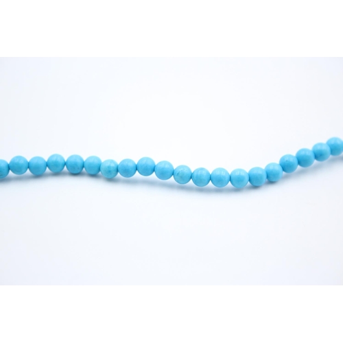 177 - A turquoise bead necklace with 9ct gold clasp - approx. gross weight 9.7 grams