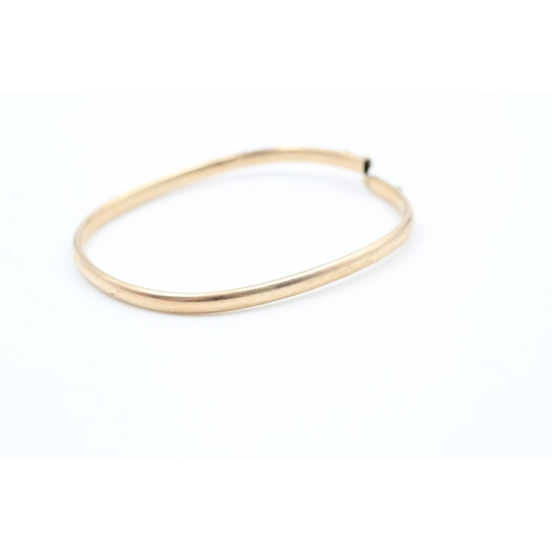 191 - A 9ct gold plain bangle - approx. gross weight 4.6 grams