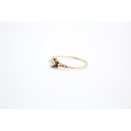 236 - A 9ct gold gemstone solitaire ring - approx. gross weight 0.9 grams