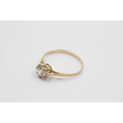 238 - A 9ct gold gemstone solitaire ring - approx. gross weight 1 gram