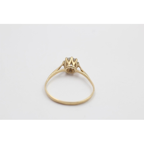 238 - A 9ct gold gemstone solitaire ring - approx. gross weight 1 gram