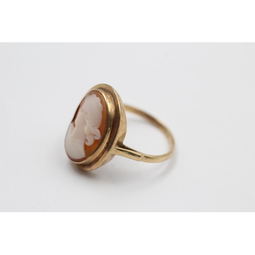 251 - A 9ct gold cameo ring - approx. gross weight 3 grams