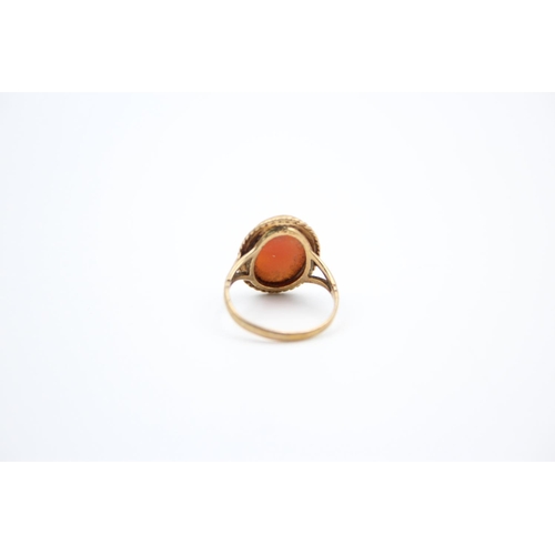 64 - A 9ct gold cameo ring - approx. gross weight 2.7 grams