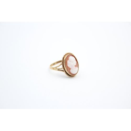 64 - A 9ct gold cameo ring - approx. gross weight 2.7 grams