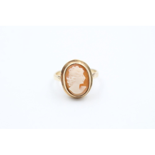 7 - A 9ct gold cameo ring - approx. gross weight 4 grams