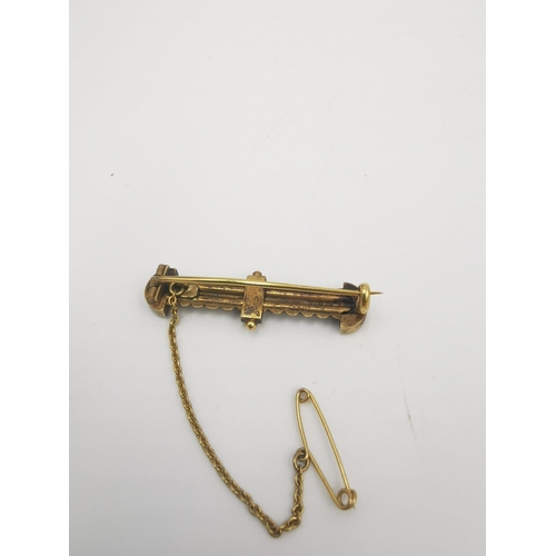 264 - A Victorian yellow metal seed pearl bar brooch - approx. gross weight 4.3 grams