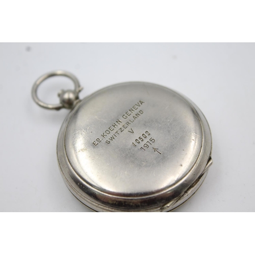 356 - A WWI dated military issued compass with military arrow and engraving to front of case - approx. 4.6... 