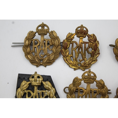 368 - Twelve assorted WWII era brass R.A.F cap badges