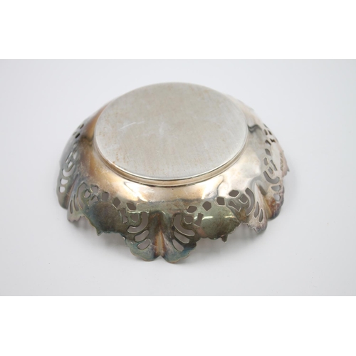 384 - A hallmarked Sheffield silver bon bon dish by Viners Ltd, dated 1966 - approx. gross weight 66 grams... 