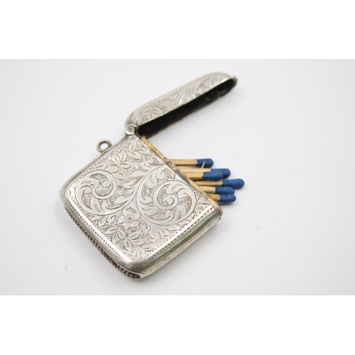 392 - A Victorian hallmarked Birmingham silver vesta case by J Gloster Ltd, dated 1896 - approx. gross wei... 