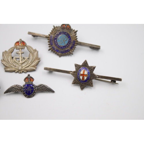 395 - Five stamped .925 silver military/A.R.P sweetheart badges - approx. gross weight 27 grams