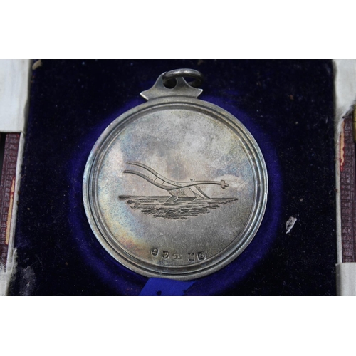 401 - A boxed William IV hallmarked Edinburgh silver Highland Society medal presented to Alexander Johnsto... 