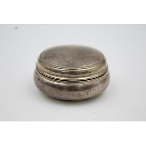 406 - Three .800 & .925 silver pill/trinket boxes - approx. gross weight 45 grams