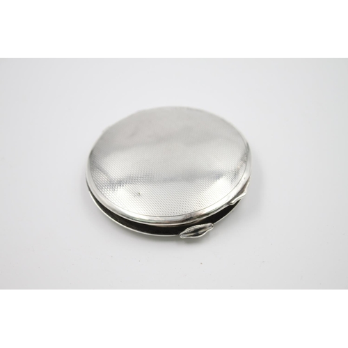 408 - A George V hallmarked Birmingham silver ladies vanity compact by Adie Bros, dated 1933 - approx. gro... 