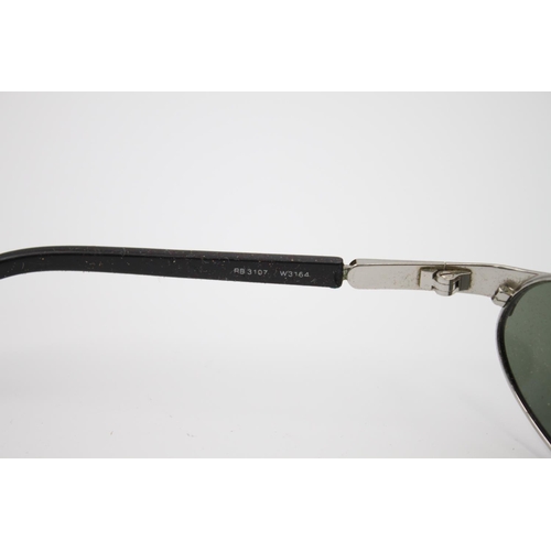 449 - A pair of vintage Bausch & Lomb Ray-Ban classic unisex sports style sunglasses with case