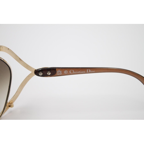 452 - A pair of Christian Dior style oversized sunglasses