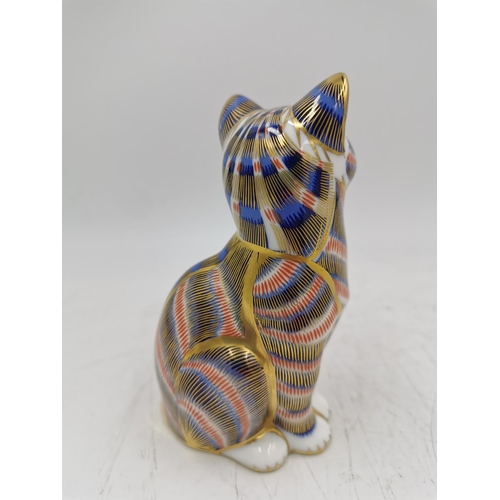 462 - A Royal Crown Derby cat paperweight with ceramic stopper - approx. 13cm high