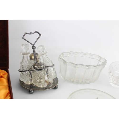 511 - A collection of assorted vintage glassware to include boxed Edinburgh Crystal vase, jelly moulds, Pe... 