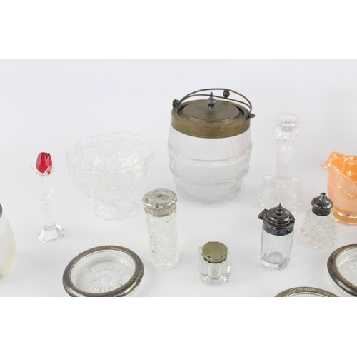 517 - A collection of assorted glassware to include Royal Doulton