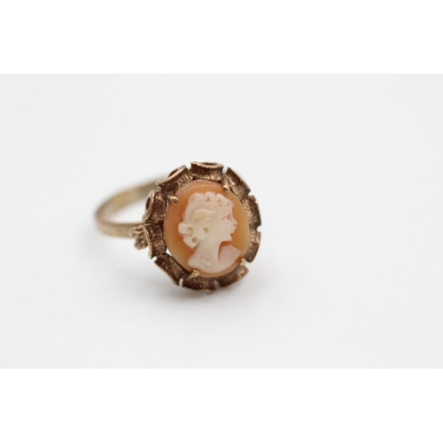 119 - A 9ct gold cameo set dress ring, size S - approx. gross weight 4.2 grams