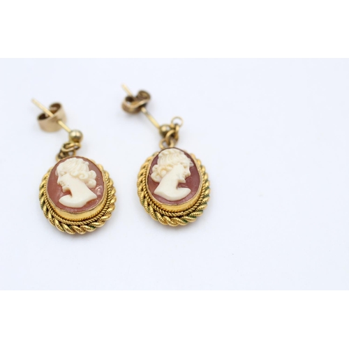 120 - A pair of hallmarked Birmingham 9ct gold carved shell cameo drop earrings - approx. gross weight 4.3... 