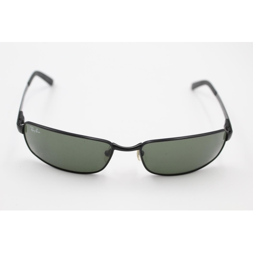 174 - A pair of Ray-Ban black framed sports style classic unisex sunglasses with case