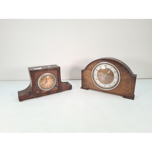 443 - Two vintage wooden cased mantel clocks, one oak cased and one walnut effect cased